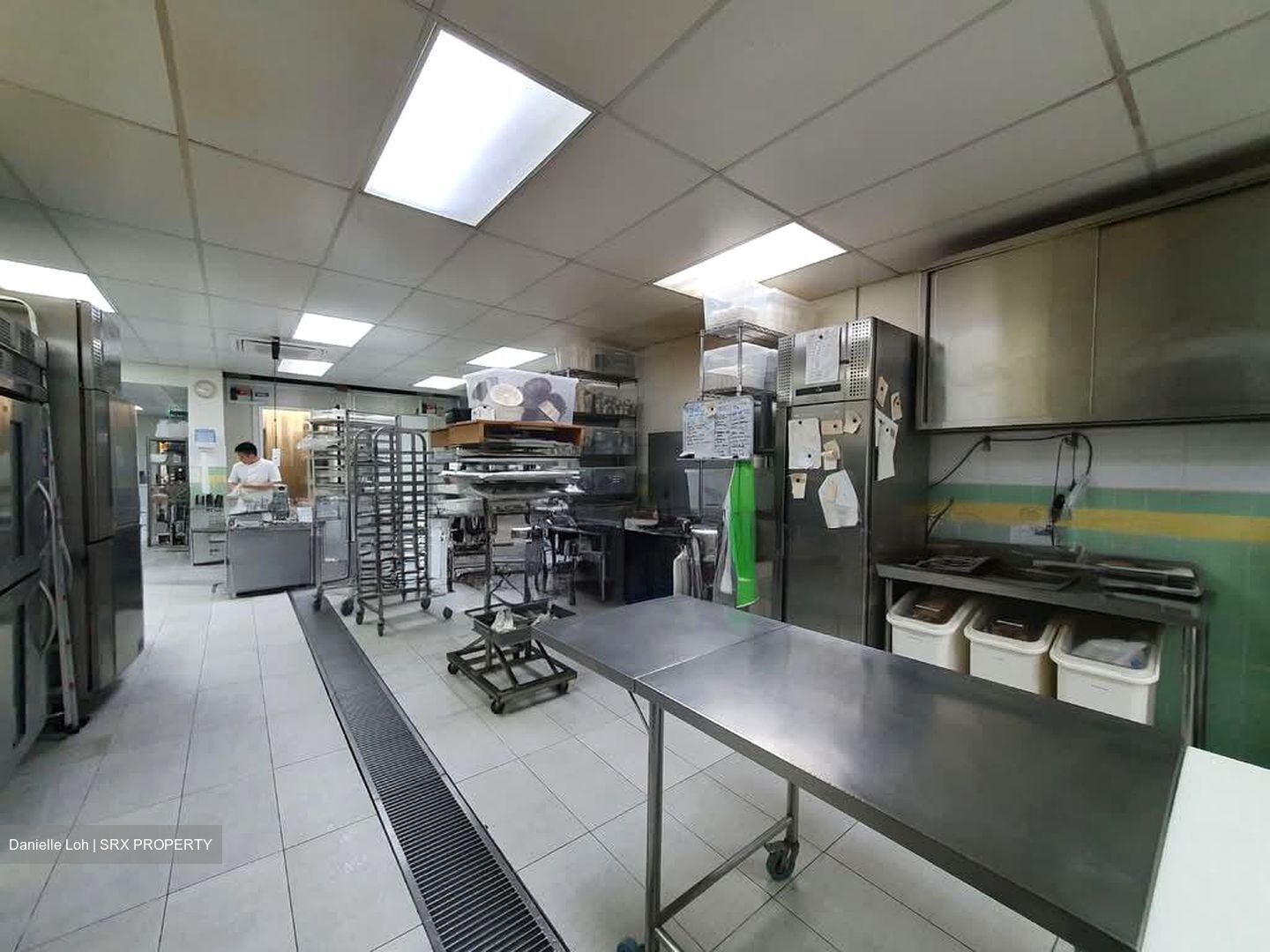 Valley Point (D10), Retail #551212381